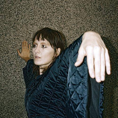 Cate Le Bon "Crab Day"